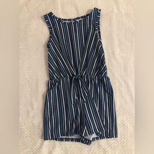 blue striped jumpsuit size 10 kids, good condition.
